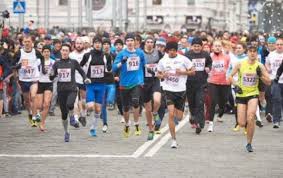 На выходных 30 улиц и мост через Днепр полностью перекроют