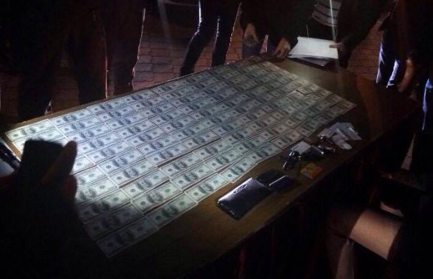 В Дніпрі на хабарі затримали суддю. ФОТО