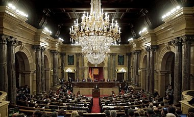 Парламент Каталонии одобрил референдум об отделении от Испании