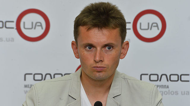 Окружение Порошенко может кредитовать страну не хуже МВФ – политолог