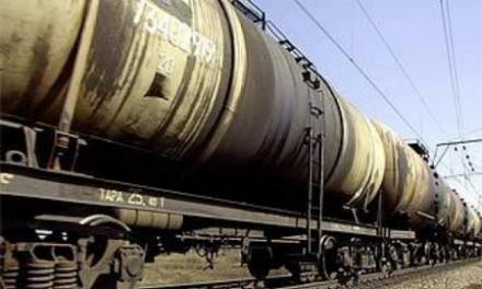 Россия перебросила на Донбасс три эшелона с топливом