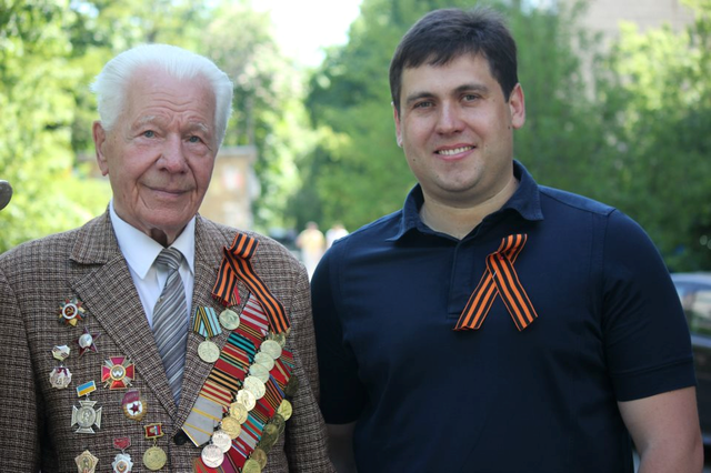 Олесь Маляревич: Циничный PR, или Как депутат с душевнобольным сражался