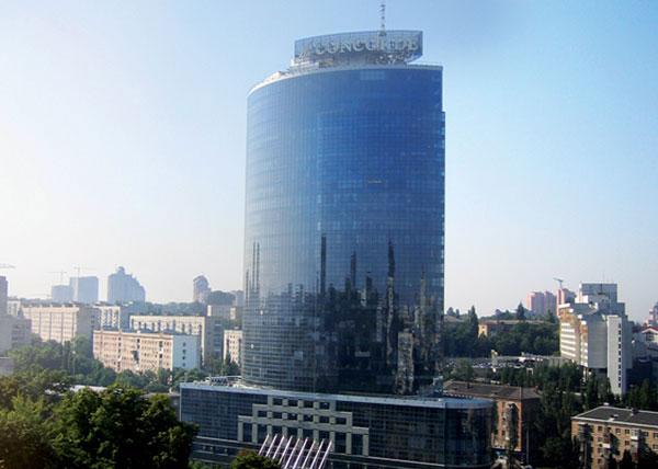 Фирташ признал, что избавился от киевского "Паруса"