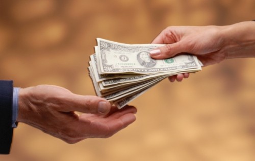 Елітарна та політична корупція зберігають свій колишній масштаб - експерти