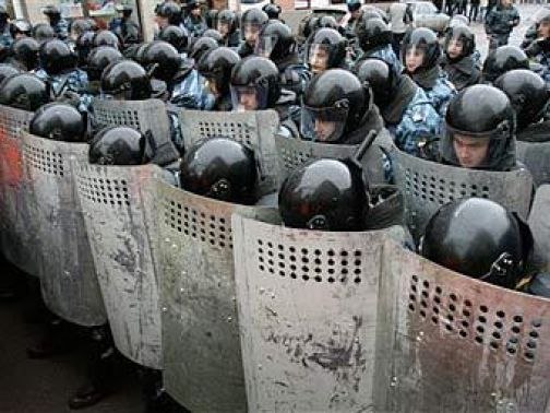 Общественники уличили полицию в коррупционной закупке щитов