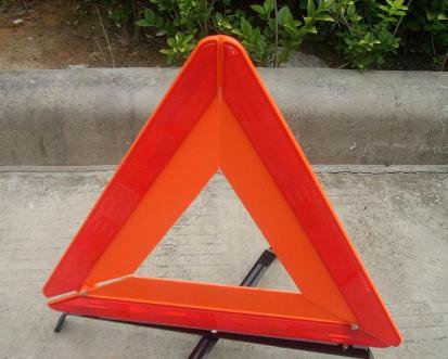 У центрі Києва лоб в лоб зіткнулися два авто