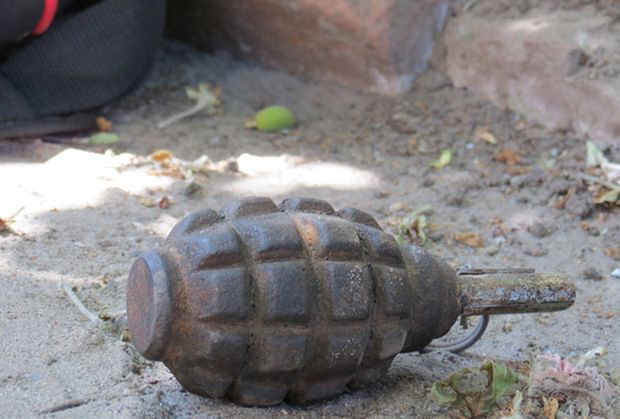 В Донецкой области мужчина бросил в людей гранату