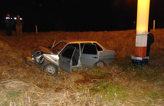 На Житомирщині авто із нетверезими підлітками потрапило у смертельну ДТП