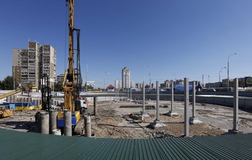 Киевсовет рассмотрит петицию о прекращении строительства на "Героев Днепра"