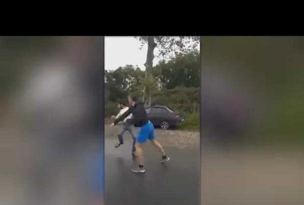 В Абхазії відлупцювали росіян, які поскаржились на обслуговування в отелі (відео, 18+)