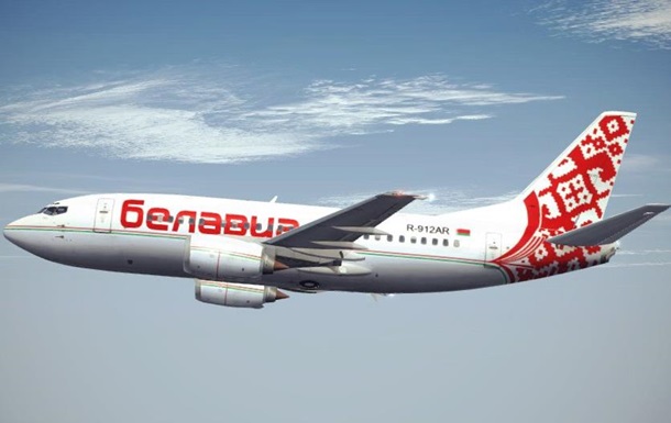 Белорусский лайнер вернули в Киев с угрозами