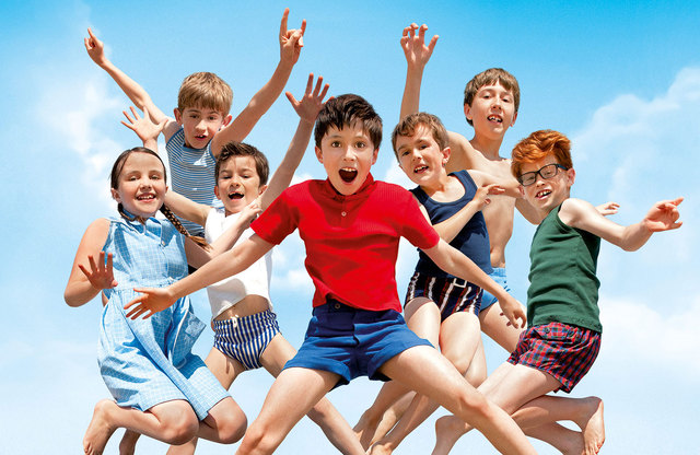 Порошенко просят перенести летние каникулы школьников на зиму для экономии газа