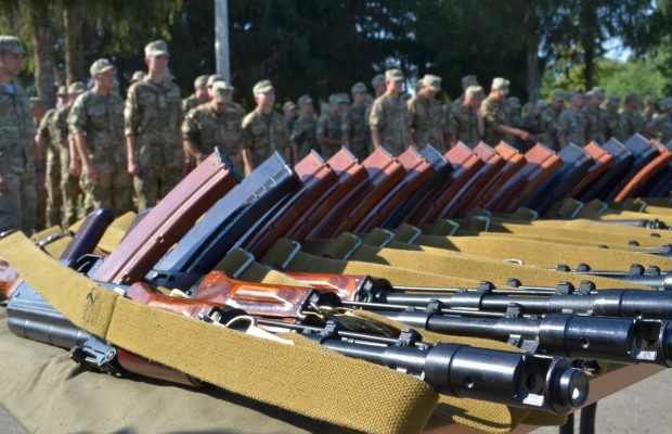 Ціна відсутності 7-ї хвилі: на передову почали присилати 18-річних контрактників після місяця учебки
