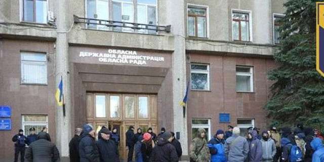 В Николаеве «Азов» сорвал форум сторонников Медведчука