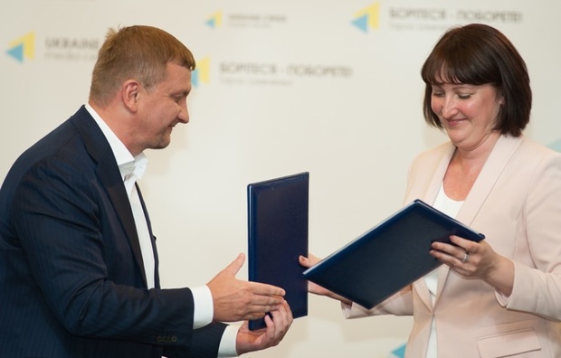 Антикорупційне бюро перевірить премії НАЗК