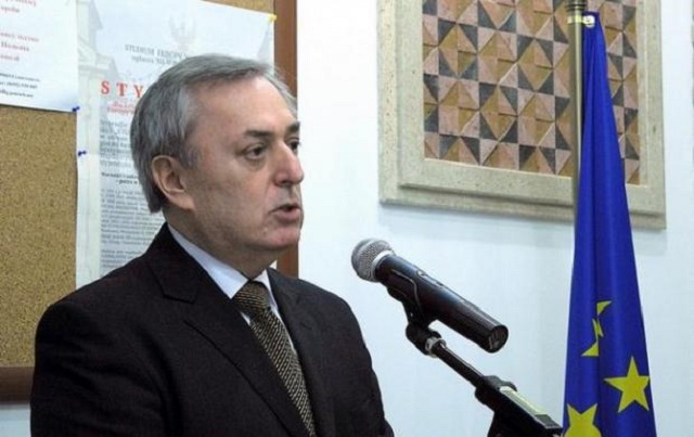 Луцька міська рада просить визнати персоною нон грата генерального консула Польщі