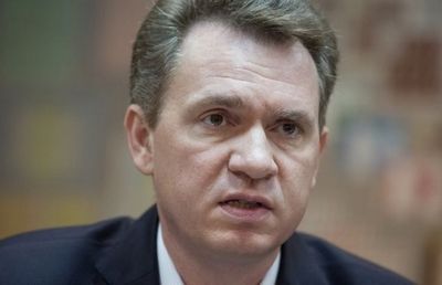 Глава ЦИК с семьей живет в квартире тещи, имеет авто и охотничий карабин