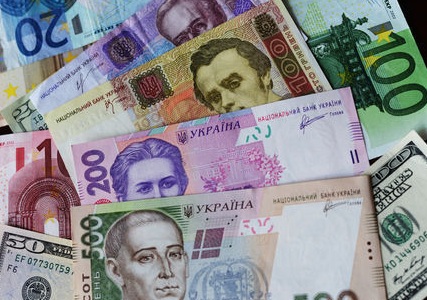 СБУ: В Винницкой области чиновница требовала половину от матпомощи многодетным семьям