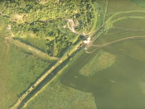 Удар по позиціях терористів: Українські бійці опублікували відео з безпілотника