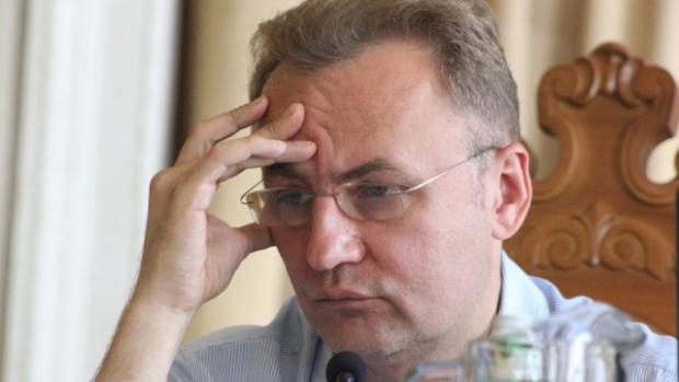 "Садовий експортує!": Стало відомо, яку країну ощасливить львівське "мандрівне сміття"