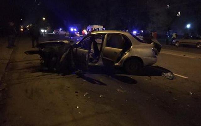 В Хмельницком в ДТП с патрульными погиб водитель такси