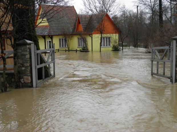 На Закарпатті зафіксували пік повені