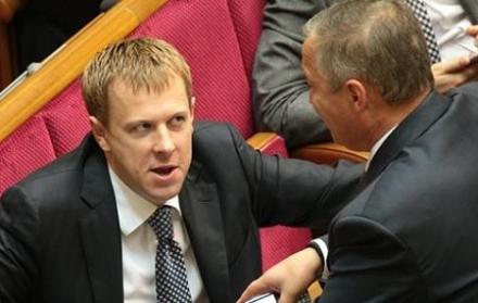 Депутат-миллионер Хомутынник получает коррупционные доходы под видом матпомощи