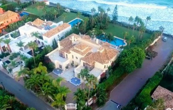 Порошенко светит два года тюрьмы за «забытую» испанскую виллу — Соболев