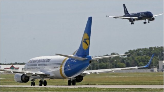 В Украине отменены 8 авиарейсов из-за непогоды, ещё 17 - задерживаются