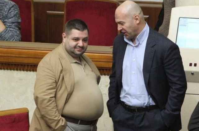 Кононенко и Грановский хотят купить ОПЗ при помощи предпринимателя-банкрота?