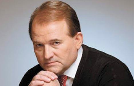 Медведчук летает частным самолетом в Россию напрямую, несмотря на прекращение прямого авиасообщения