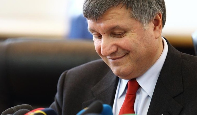 "Прогульщик" Аваков нарушил закон как минимум 13 раз