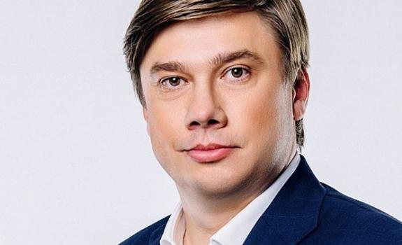 Полтавська обласна рада замовила швейцарські годинники, інкрустовані "Swarovski"