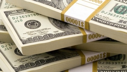 Эксперт объяснил, почему НБУ скупает доллары