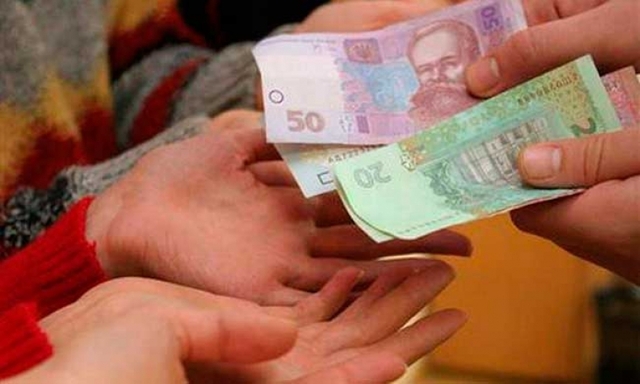 Дружина воїна АТО виступила проти поборів в київському садочку