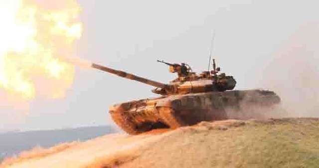 Боевики обстреляли из танка Красногоровку - штаб АТО