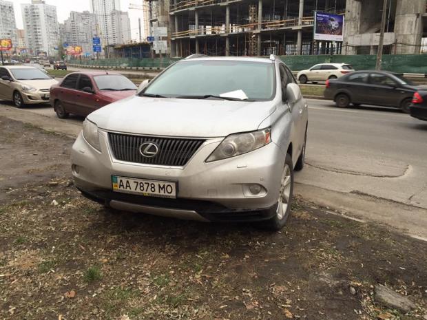 У Києві знайшли чергового "героя" паркування (фото)