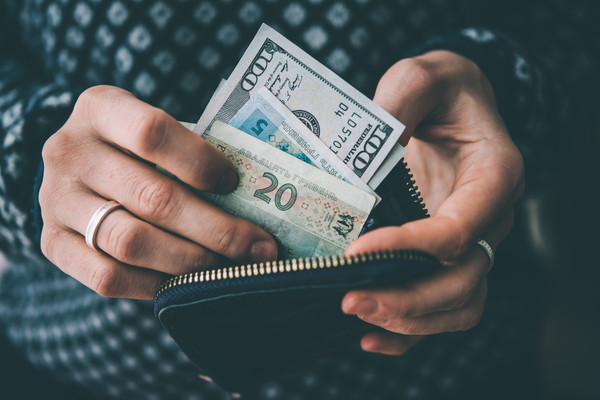 Александр Крамаренко: Почему из доллара по 8 получилось по 27