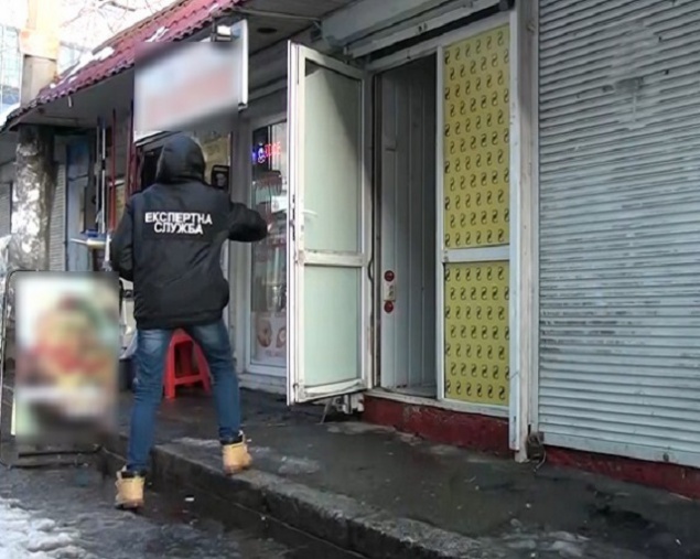 Возле киевского вокзала мошенники оборудовали фальшивый пункт обмена валют - Нацполиция