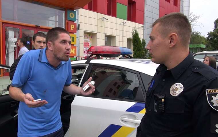 Drunk businessman in a Rolls-Royce who was rude to the police will pay a 10 thousand fine