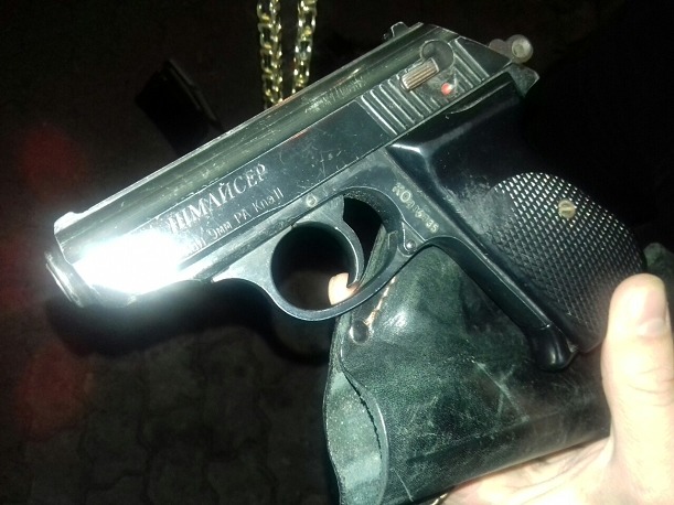 В Днепре водители угрожали оружием полицейским