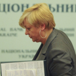 НБУ: мы начнем резервы терять каждый день