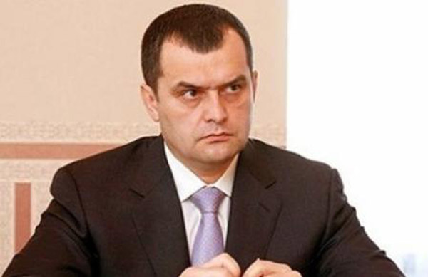 Кому друзья Януковича отдали украинское золото