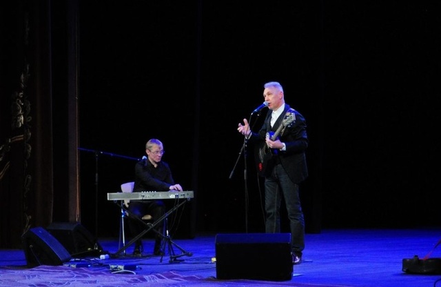 Российский певец после обстрела пригрозил Захарченко рассказать всю правду про «ДНР»