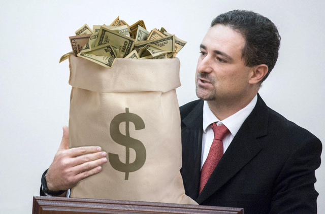 «Прозрачный конкурс»: Люди люстрированного Малина не хотят уходить из одесской укрпочты. Со Смелянским все согласовано