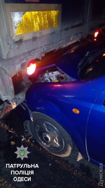 В Одессе пьяный водитель устроил ДТП и пытался скрыться от патрульных