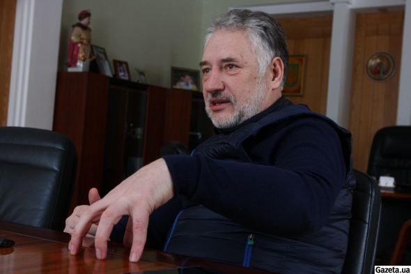 Жебрівський пояснив, чому окупований Донбас залишився без українського мовлення (відео)