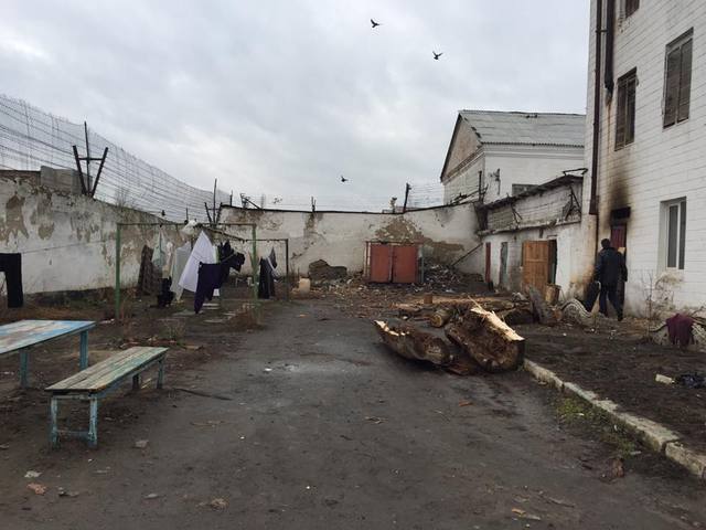 Луценко без предупреждения приехал в колонию на Житомирщине