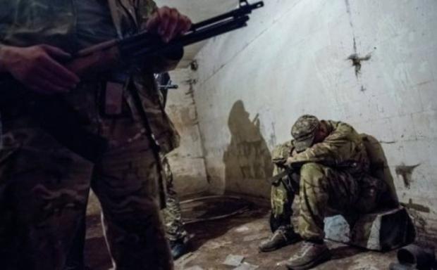 Доводять до стану "овоча": Розвідник розповів, як обмінюють полонених військових на Донбасі