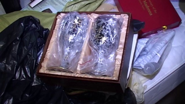 Луценко хочет забрать у полиции «сокровища Азарова»